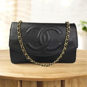 CHANEL CC CAVIAR LEATHER FLAP BAG